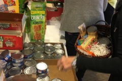 2016-Food-Basket -Drive (4)